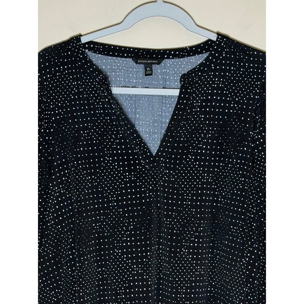 Banana Republic Black Polka Dot Blouse XL V-Neck Puff Sleeve Workwear Top